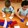 Ігри та ігрові завдання для закріплення знань дітей про Російському прапорі   Пропоную Вашій увазі ігри та ігрові завдання на закріплення знань дітей зовнішнього вигляду Російського прапора, колірної черговості