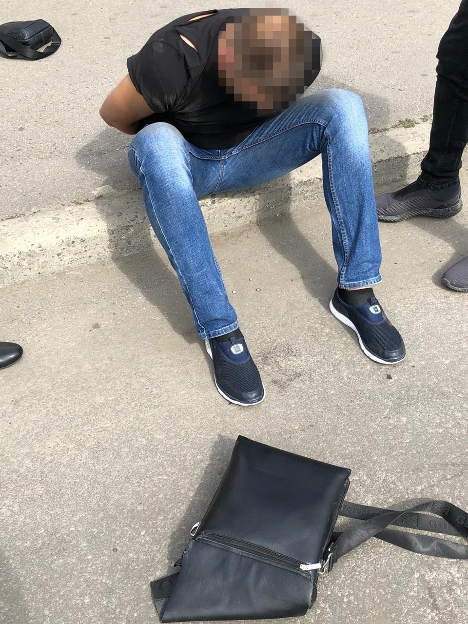 Співробітники СБУ затримали на Харківщині учасників організованого угруповання, які тероризували місцевих підприємців, прикриваючись міською асоціацією ветеранів АТО