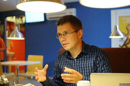 Перед початком бесіди Федір Овчинников запропонував випити чашку кави за рахунок закладу
