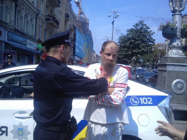 Намагався втекти від поліцейських, але потім вибачився і отримав письмове попередження