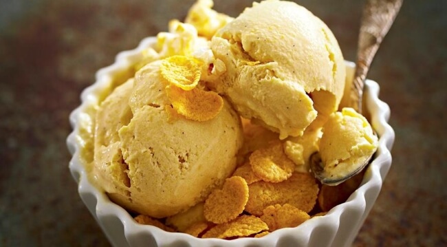 Морозиво за смаком Кукурудзяні пластівці за смаком Збиті вершки або сироп за смаком