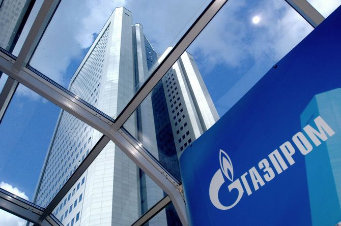 Коли починається розмова про російські компанії, в яких найбільше платять своїм співробітникам, то одним з перших на думку спадає акціонерне товариство «Газпром»