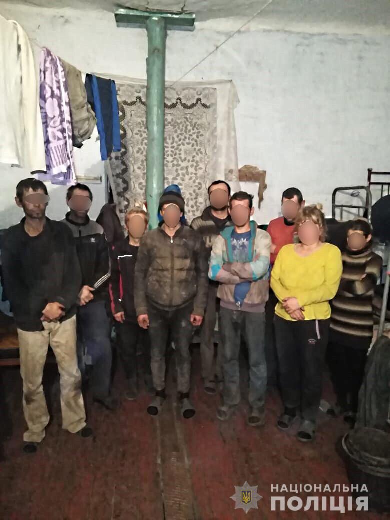 Украинские правоохранители прекратили деятельность межрегиональной организованной преступной группы, которая занималась трудовой эксплуатацией людей