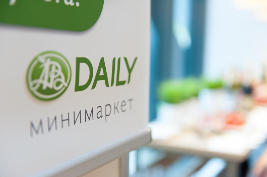 Російський продуктовий рітейлер «Азбука смаку», у якого є 25 мінімаркетів «АВ Daily» в Москві, відкрив перший такий магазин в Санкт-Петербурзі, повідомляє   АНРТ