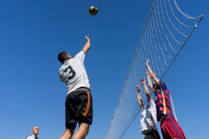 Ведь важно не только популяризировать волейбол, но и привлекать молодежь к регулярным занятиям спортом », - считает администратор Платформы инициатив« Move »Антон Кухлев