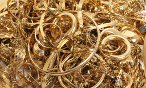 Можна також занести золото в ломбард без повернення, як в скупку - і отримати за нього пристойну суму