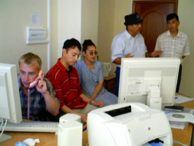 У Центральному апараті, Жанаозенском і Кизилординська філіях використовувалася також «1С: Бухгалтерія 8 для Казахстану» для ведення бухгалтерського і податкового обліку, і допрацьована програма на базі «1С: Підприємства 7