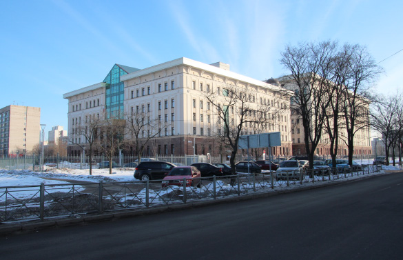 У лютому цього року начальник управління судового департаменту в Петербурзі Валерій Силюк повідомляв «Карпівці»,   що рішення про майбутнє цих будинків поки не прийнято