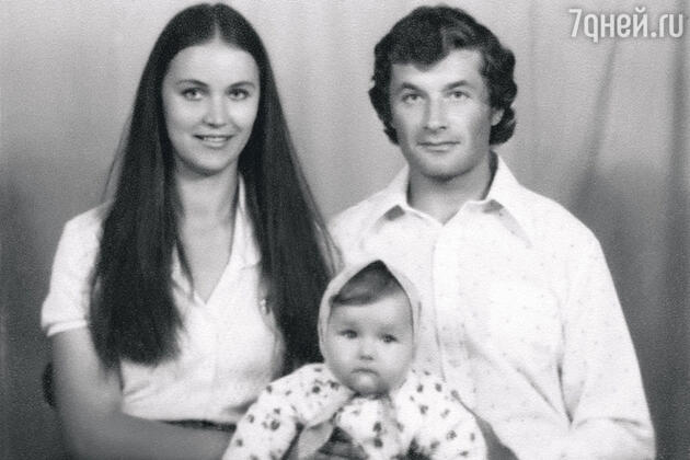 Оксана Федорова з мамою Оленою та татом Геннадієм
