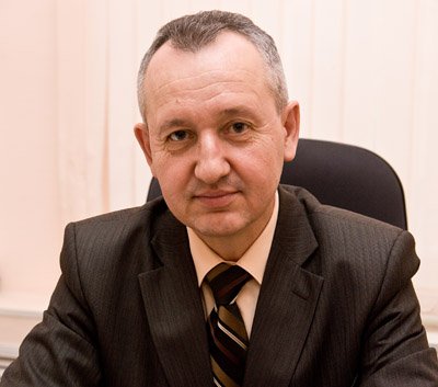 Його попередник Валерій Бушманов звільнився за власним бажанням 31 травня, пропрацювавши на цій посаді трохи більше року