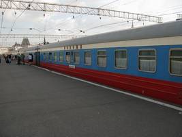 Приїхавши на Ярославський вокзал, ми виявили наш поїзд на 1 шляху