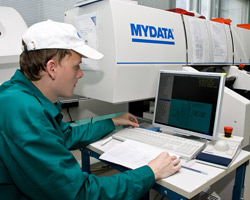 Навчальні лабораторії та виробничі майстерні, в тому числі Центр електронного приладобудування, оснащені промисловим обладнанням, яке використовується в умовах реального радіоелектронного проектування і виробництва