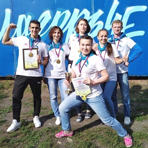 10 вересня 2018 2 535   0   З 7 по 9 вересня 2018 року на озері Сугояк 36 лікарень Челябінської області пройшли через горнило спортивних змагань та творчого конкурсу