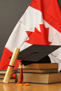 Студентська віза в Канаду видається на підставі офіційного підтвердження про зарахування в канадське навчальний заклад